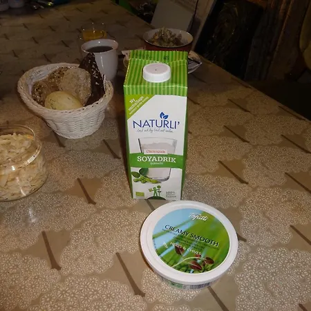 Casa Mundo Bed & Breakfast فايل