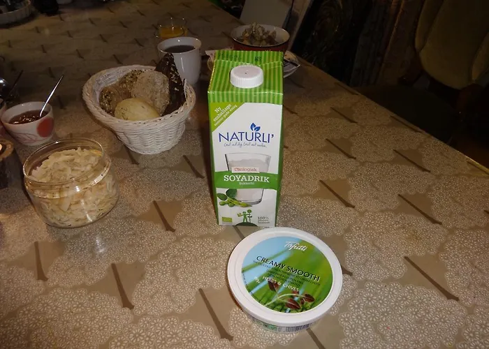Casa Mundo Bed & Breakfast فايل