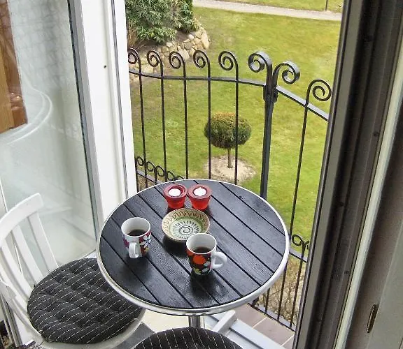 Casa Mundo Bed & Breakfast فايل